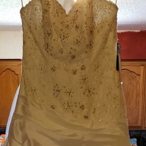 Maggie Sottero Wedding Gown